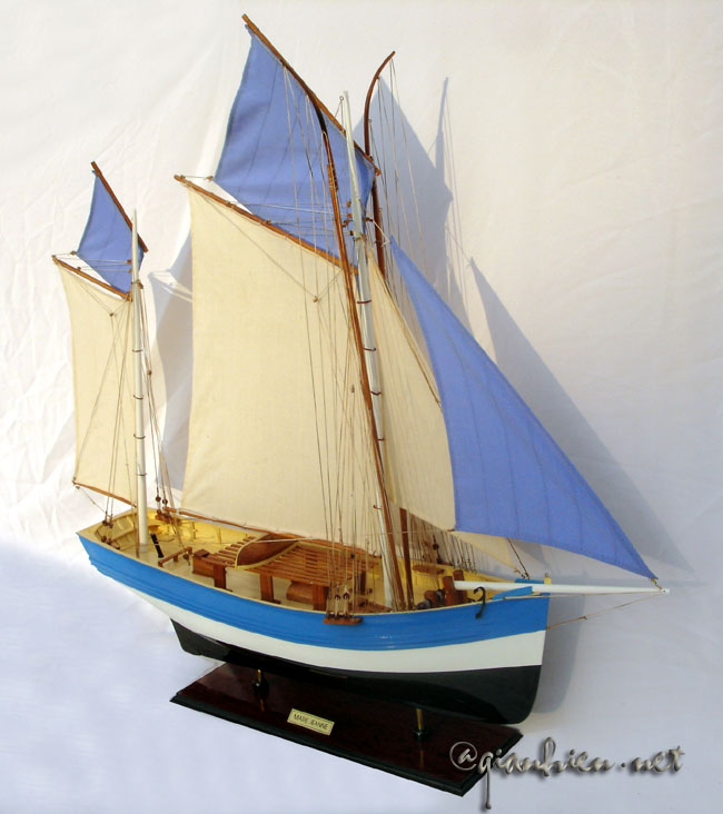 Model Boat Marie Jeanne
