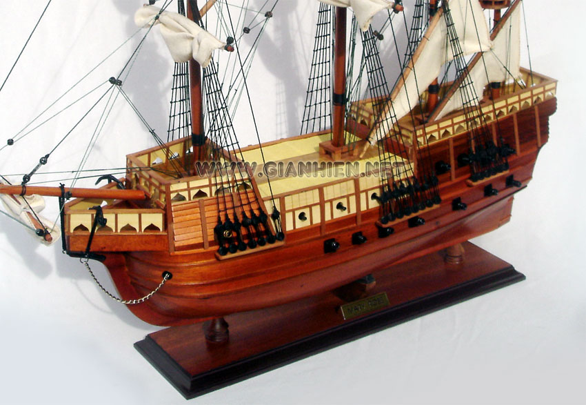 Model Mary Rose Ready for Display