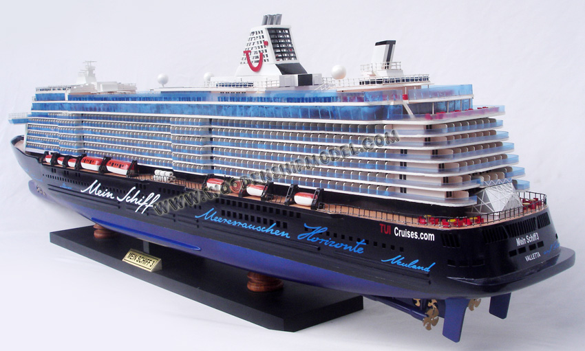 Mein Schiff 3 ship model ready for display
