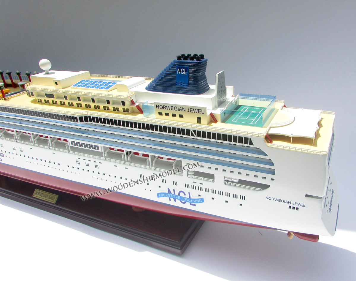 Norwegian Jewel Cruise Liner