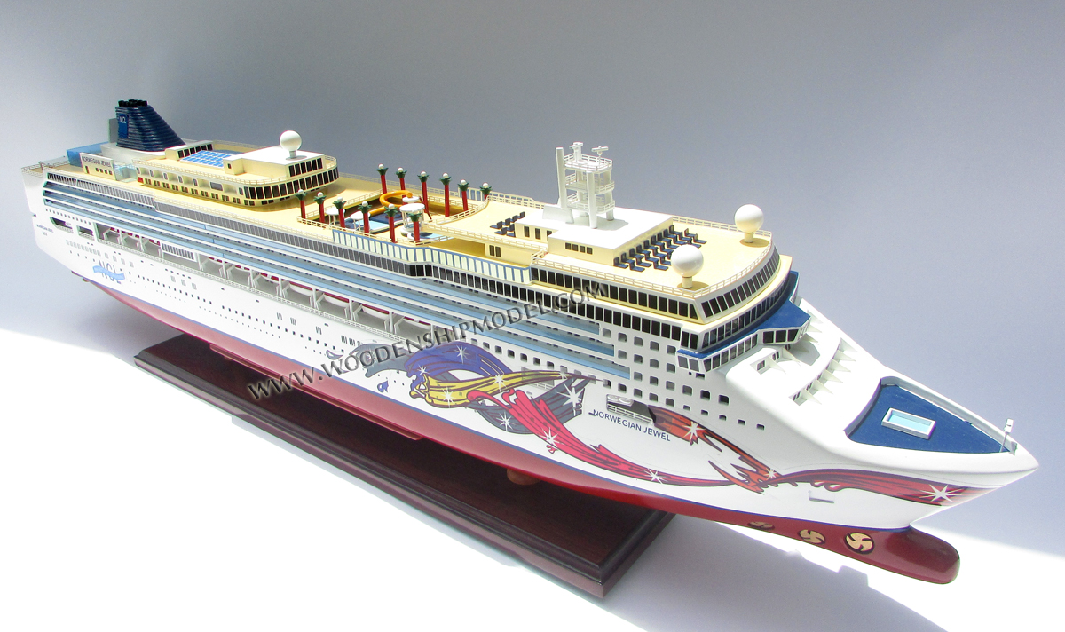 Model Cruise Ship Norwegian Jewel