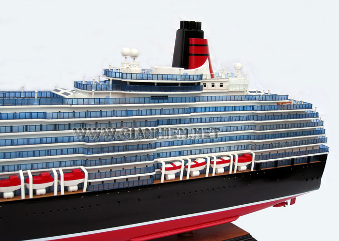 Model Cruise Ship Queen Victoria Chimney