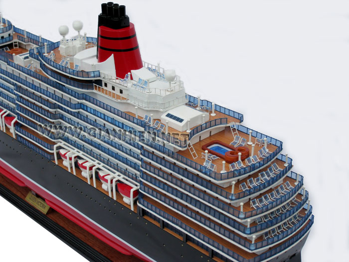 Model Cruise Ship Queen Victoria Stern View