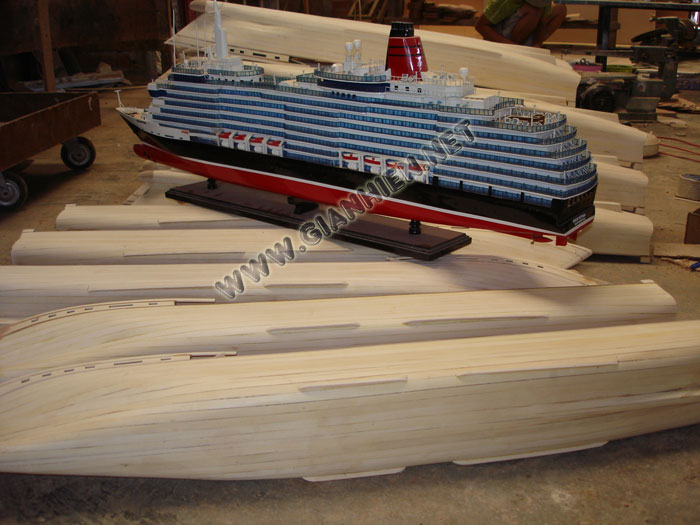 Model Queen Victoria with Planks on Frame Construction