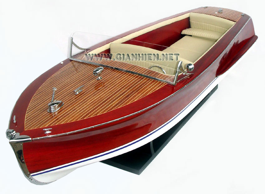 Model Boat Riva Sebino