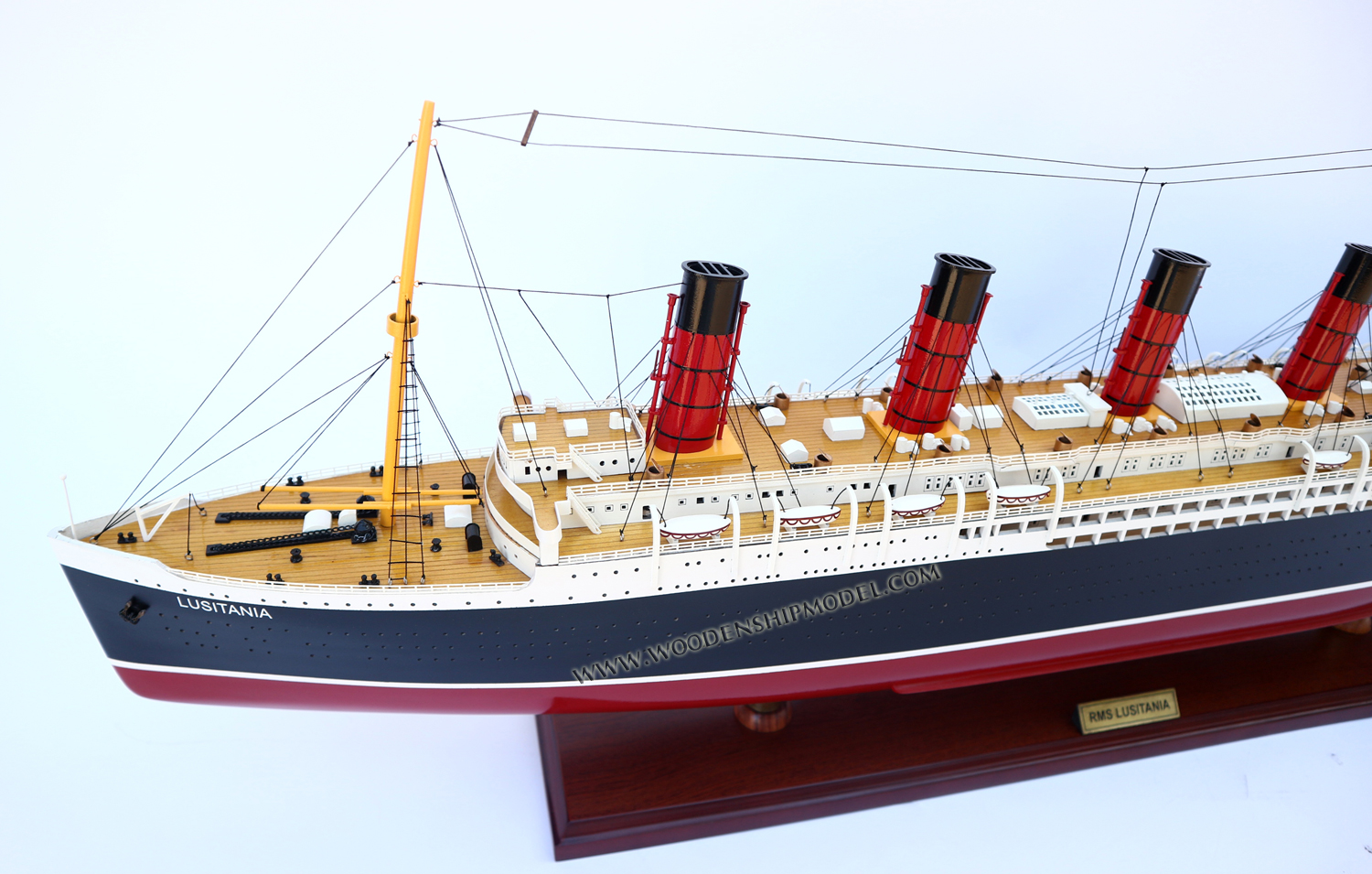 RMS Lusitania stern