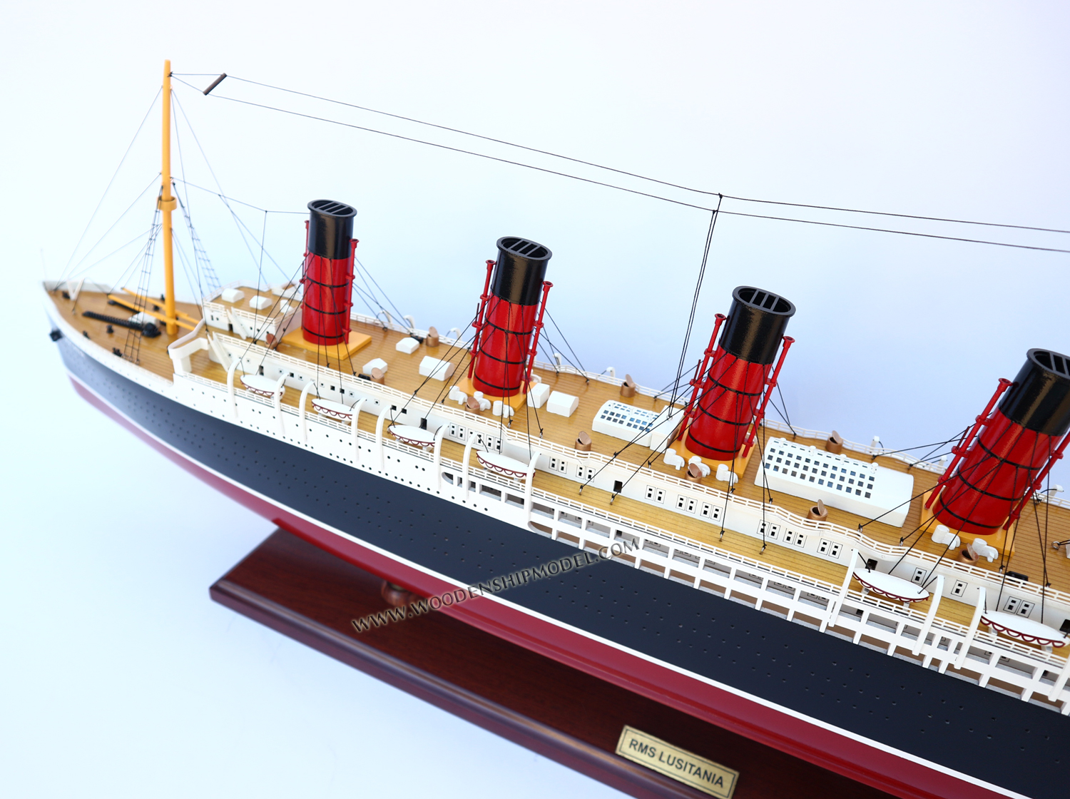 RMS Lusitania stern