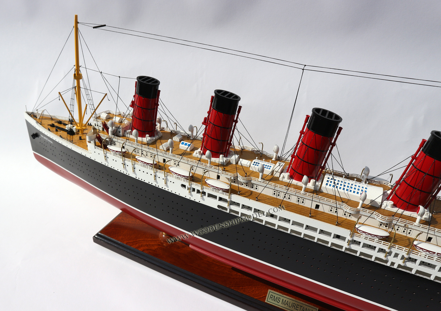 RMS Mauretania sun deck stern