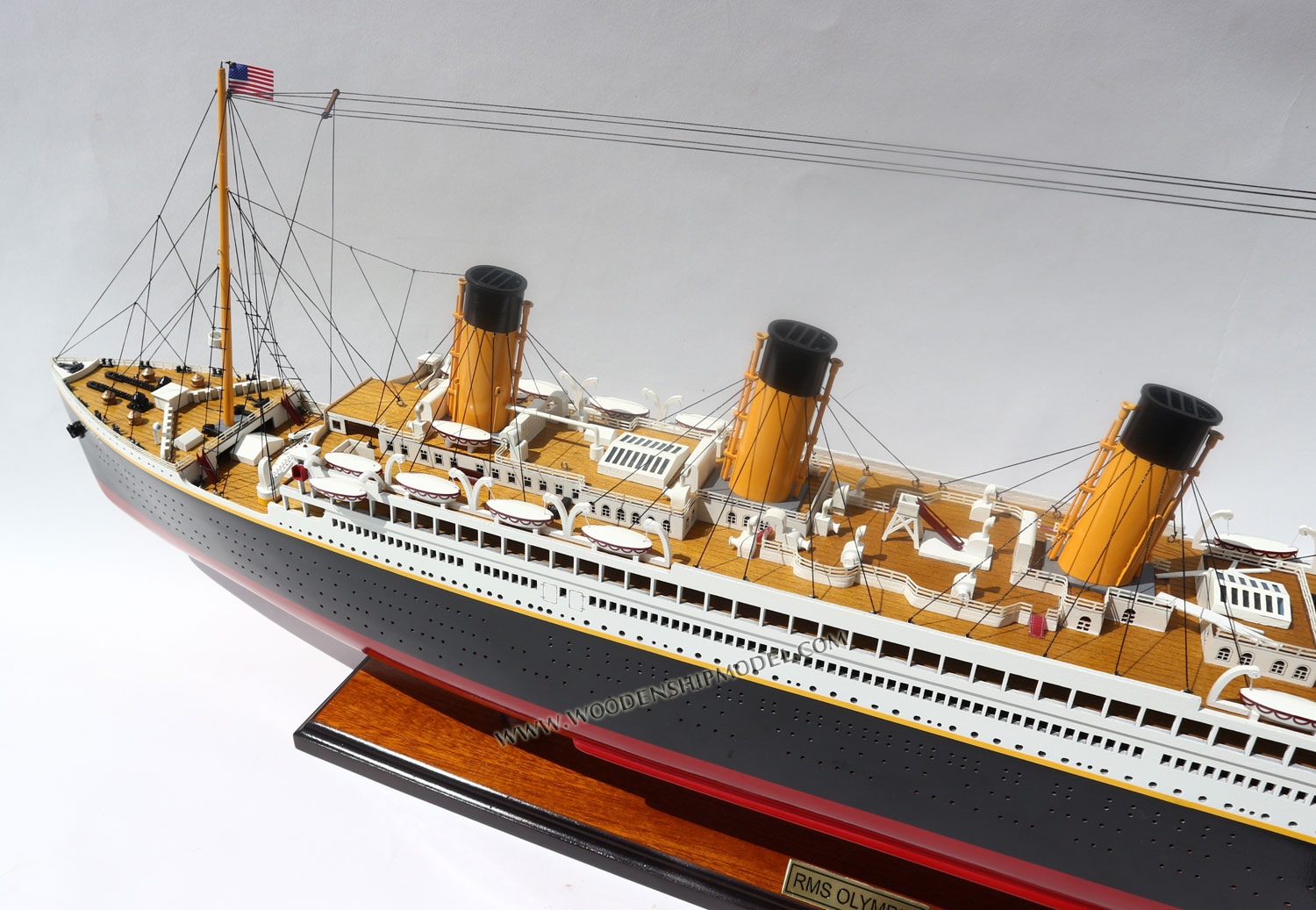  Model Ship RMS Olympic Stern