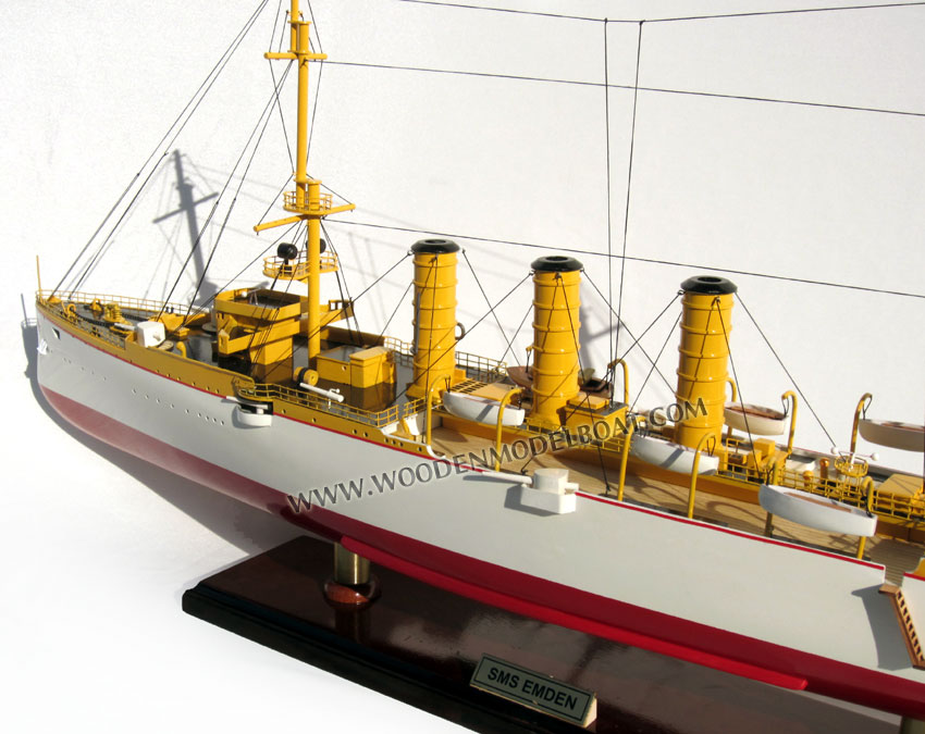 Model Battle Ship SMS Emdem with Chimneys - Rescue Canoes