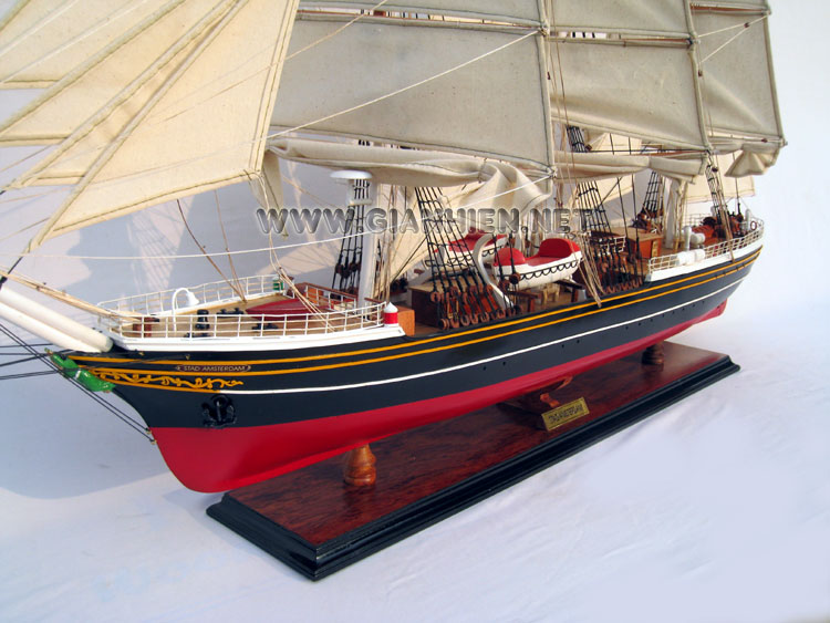 Model Ship Stad Amsterdam Bow