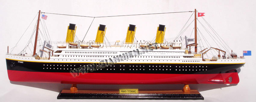 RMS Titanic model ship