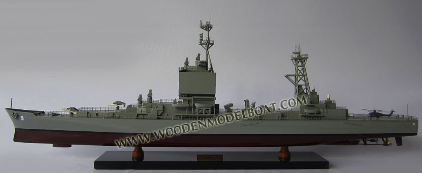 Model Ship USS Long Beach CGN09