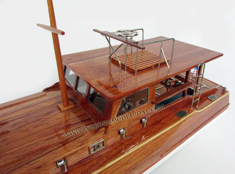Hemingway? Pilar Fishing Boat Model Display 